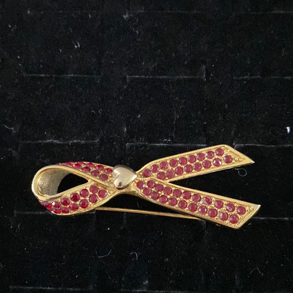 Vintage Verducci brooch. B3